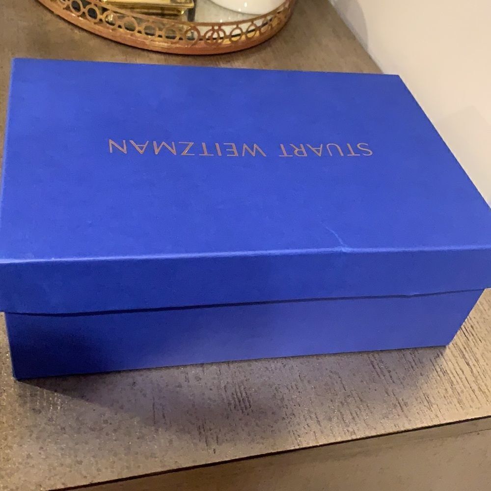 Stuart Weitzman shoe box - Picture 4 of 6